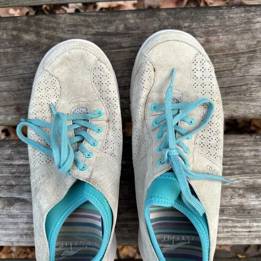 Dansko‎ Elise Perforated Suede Lace Up Comfort Sneakers Tan Teal Blue Sz 39 US 9